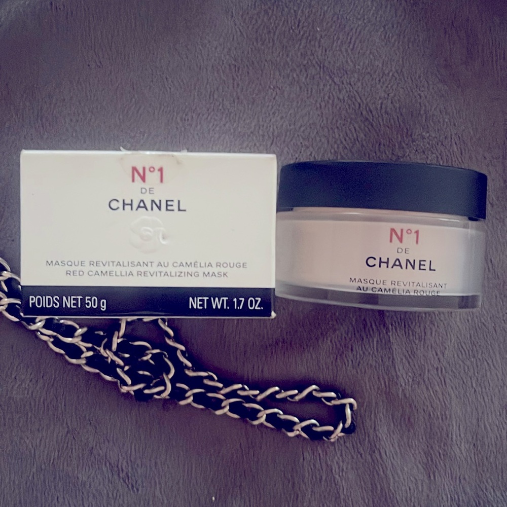 CHANEL N°1 DE CHANEL Red Camelia REVITALIZING MASK. New - Picture 3 of 9